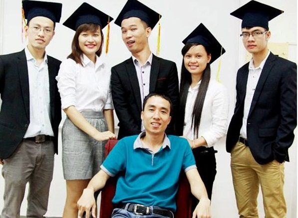 Topica trains startups to be entrepreneurs: Tran Manh Cong
