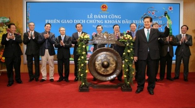 VN needs to offer more incentives to foreign investors