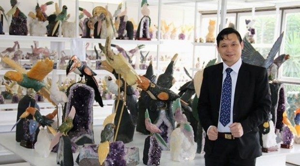 Vietnamese cos can expand abroad by developing hi-tech products: Minh