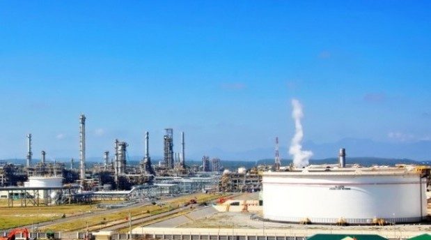 Russia’s Gazprom Neft to buy 49% in  Vietnamese Refinery