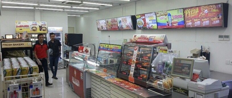 Indonesian 7-Eleven operator can stay listed despite closure of retail stores