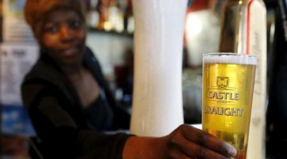 AB InBev to quickly offload SABMiller's two beer brands to fend off competition regulator concerns