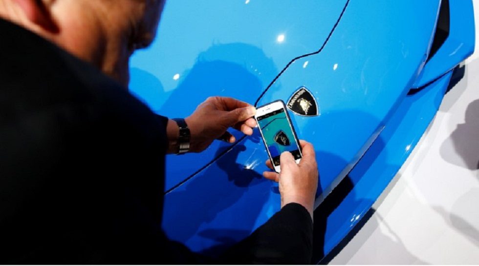 Jakarta governor says GrabTaxi can operate luxury Lamborghini taxis if it pays tax