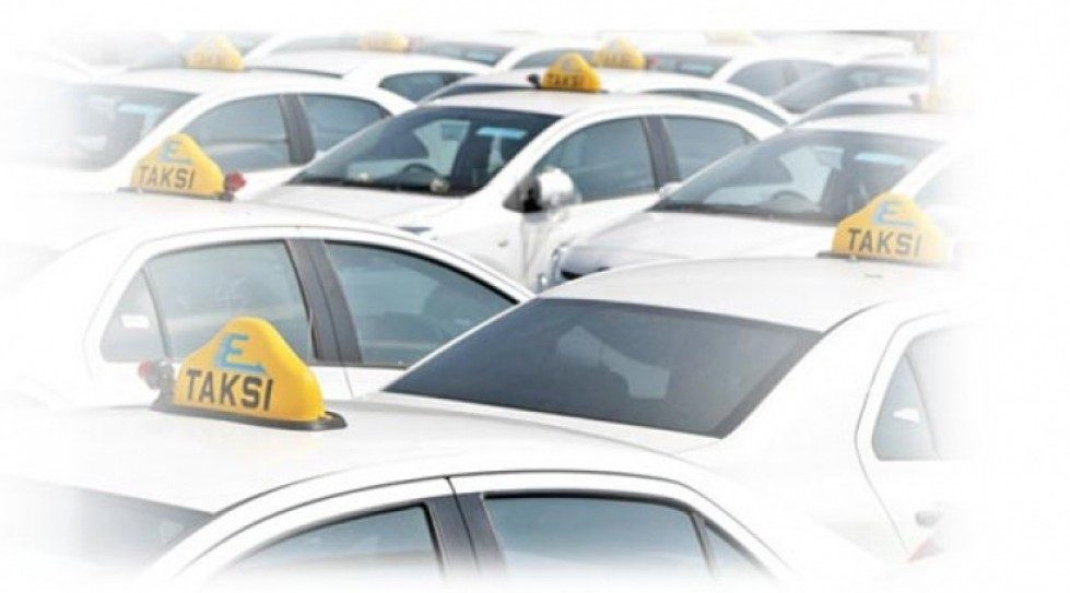 Indonesia: Limited impact from ride-hailing services, but taxi operators may go the 'app' way to compete