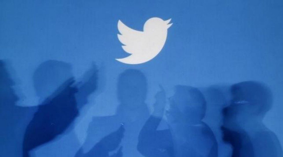 Twitter shares fall on revenue forecast, anaemic user growth