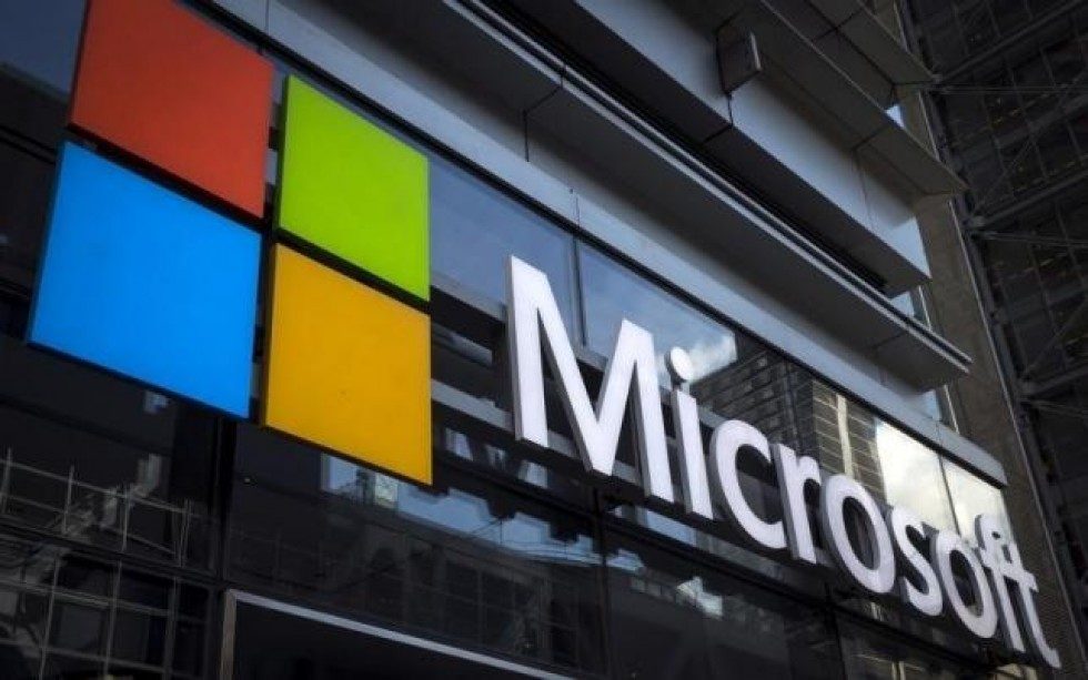 Microsoft to strengthen unified communications with LinkedIn buy