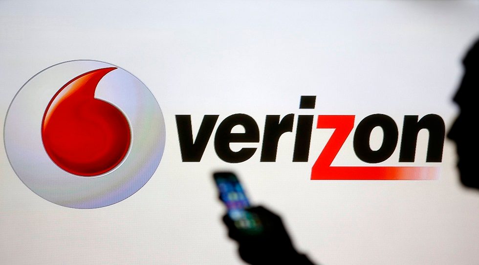 US wireless carrier Verizon could look at buying Yahoo's core business
