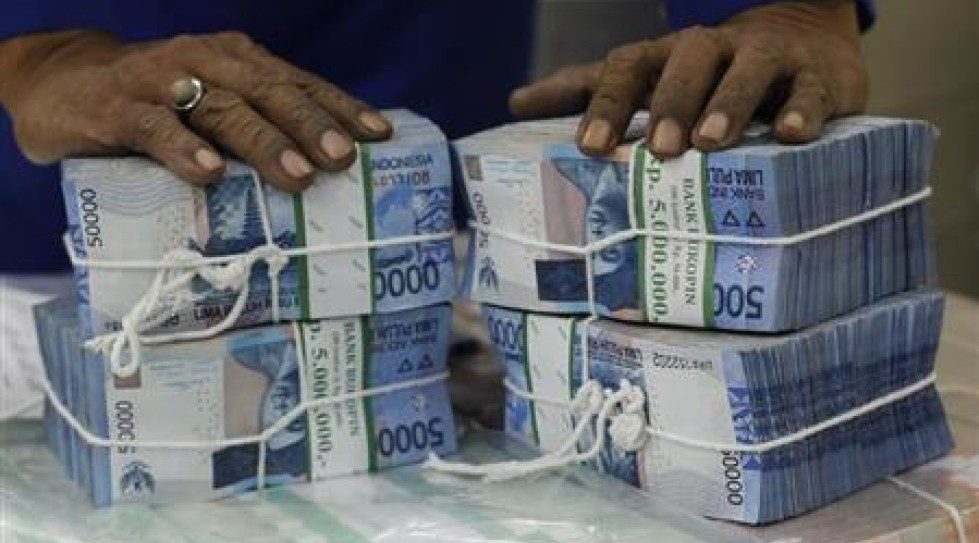 Indonesian tycoon Tahir keen to acquire StanChart stake in Bank Permata