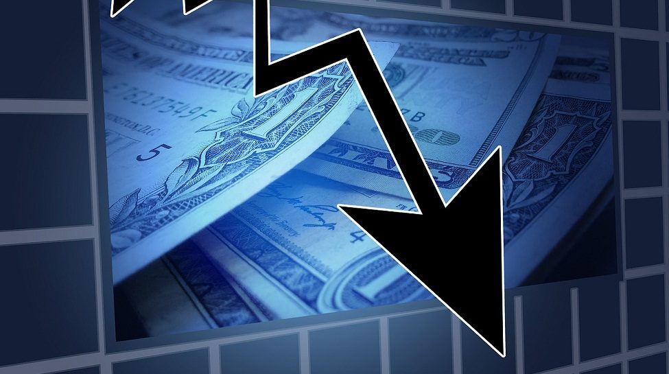 After touching all-time high by mid-2015, global VC funding tapered off in Q4