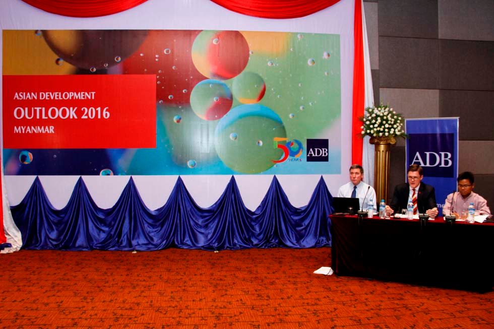Myanmar growth fell in 2015 but business confidence upbeat, says ADB study