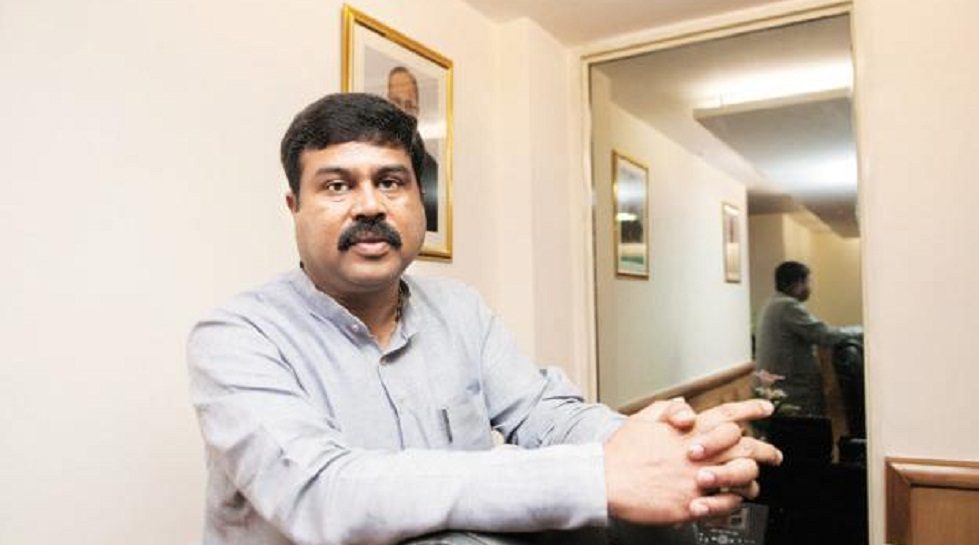 Rosneft sells stakes in two Siberian oil fields to Indian firms