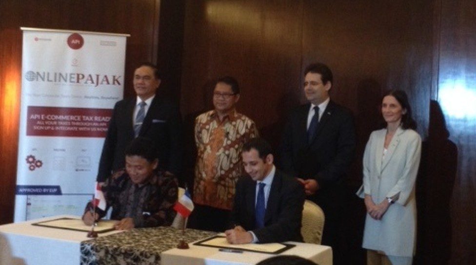 Indonesia Dealbook: OnlinePajak's MoU with Bank Negara; Aerotrans to launch car-hailing mobile apps