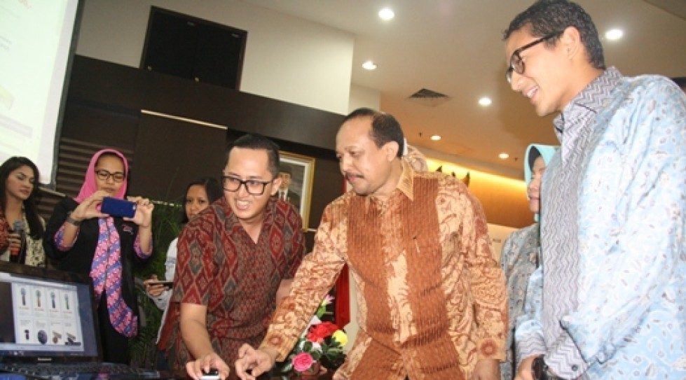 Indonesia Dealbook: Government, Kadin launch SME marketplace, Traveloka adds new feature