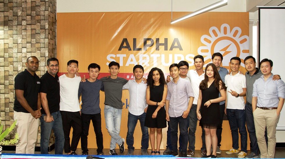 Vietnam Airlines to slash state holding to 65%, startups gets $25K each from 1337 Ventures