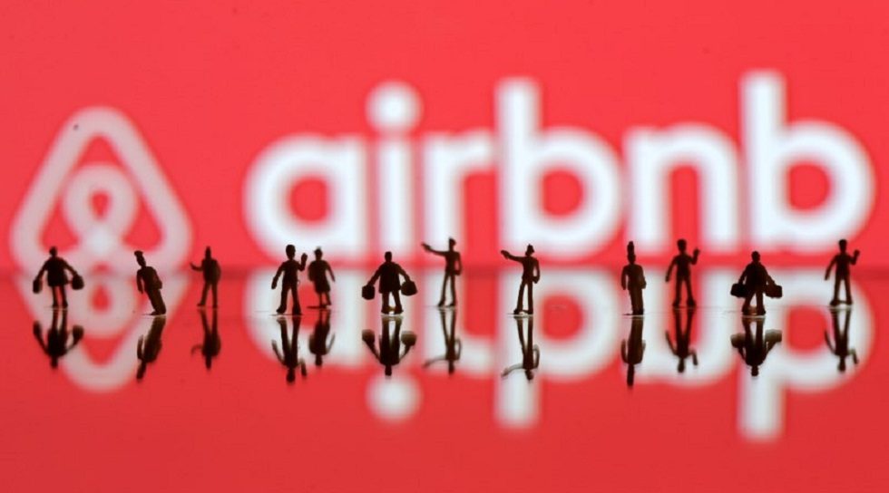 Airbnb changes name in China, doubles investment to win users
