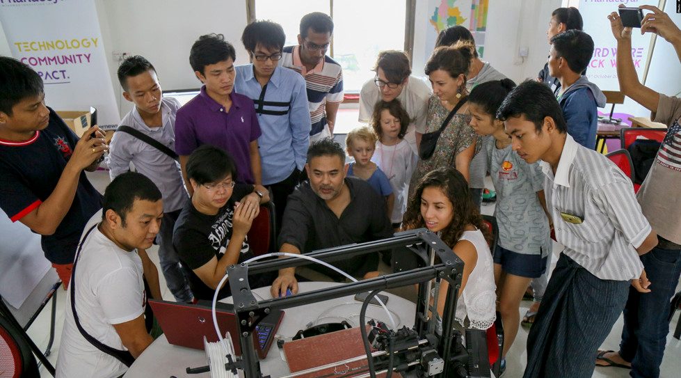 Myanmar: Phandeeyar sets up accelerator, to invest $200k in 8 startups in 2016