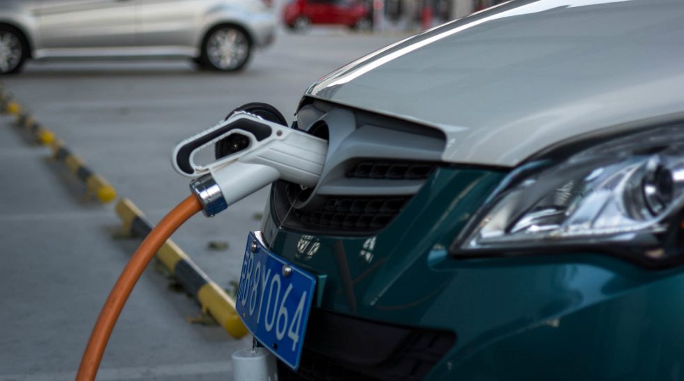 Tencent-backed electric carmaker seeks investors for 2020 debut