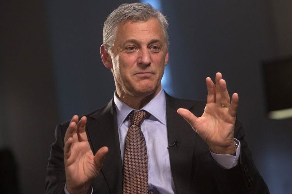 StanChart mulls spinning out private equity business to its fund managers