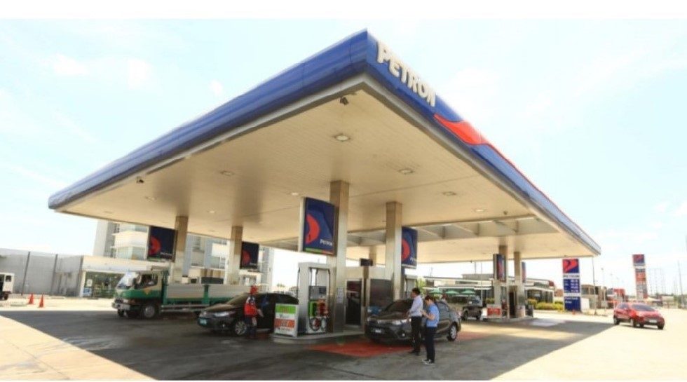 Philippines: Refiner Petron Corp raises $412m through bond offering