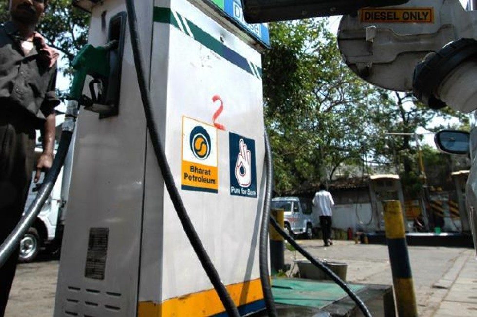 Three suitors submit preliminary bids for government's stake in Indian refiner BPCL