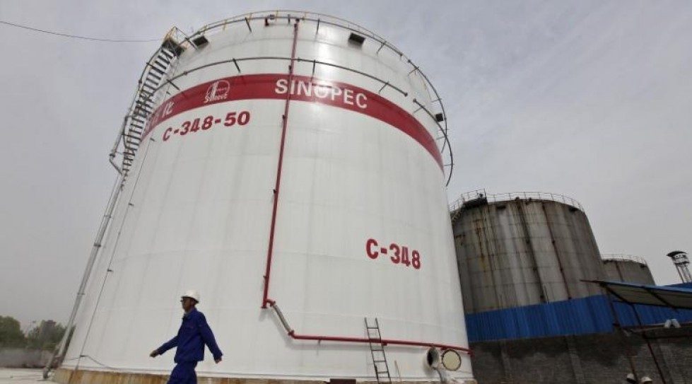 China: Sinopec sells 50% gas pipeline stake to China Life, SDIC unit