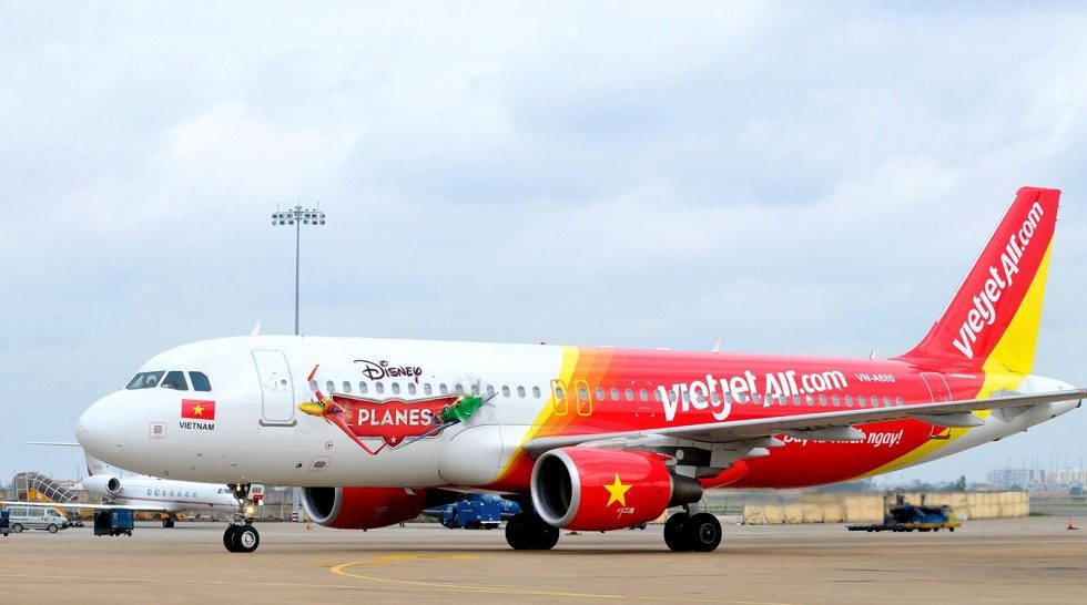 Value of Vietnam's 'bikini airline' Vietjet surpasses national carrier