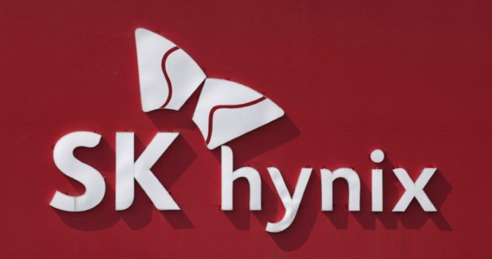 S Korea's SK Hynix bids for Toshiba memory business stake