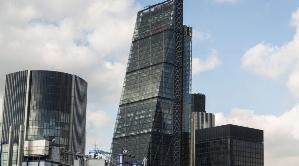 Chinese property tycoon to snap up London Cheesegrater tower for $1.27b