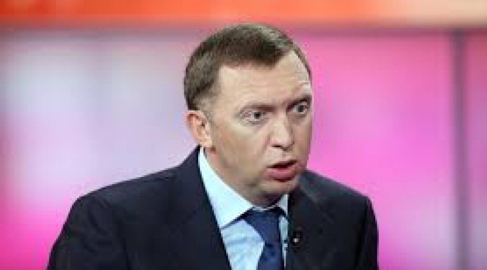 Deripaska plans Russia’s largest share sale since Crimea