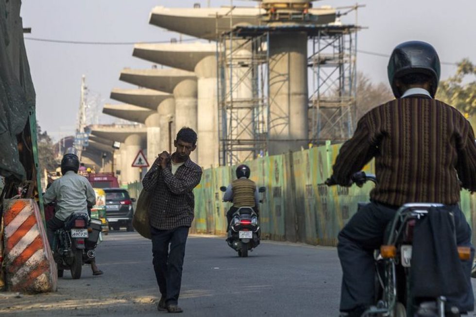 India mulls setting up large infrastructure banks to bridge $1.5t gap