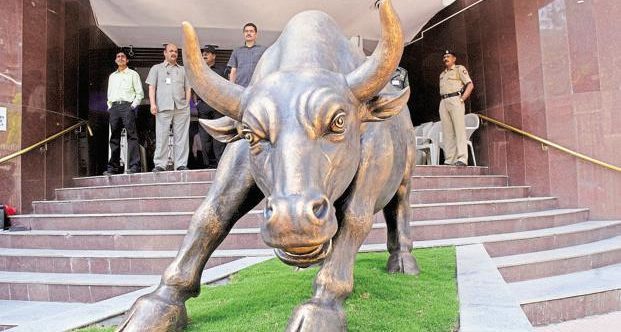 Budget supermarket chain Vishal Mega Mart files for $950m India IPO