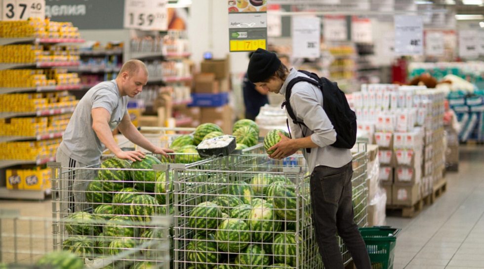 Russian retailer X5 considers IPO for online business