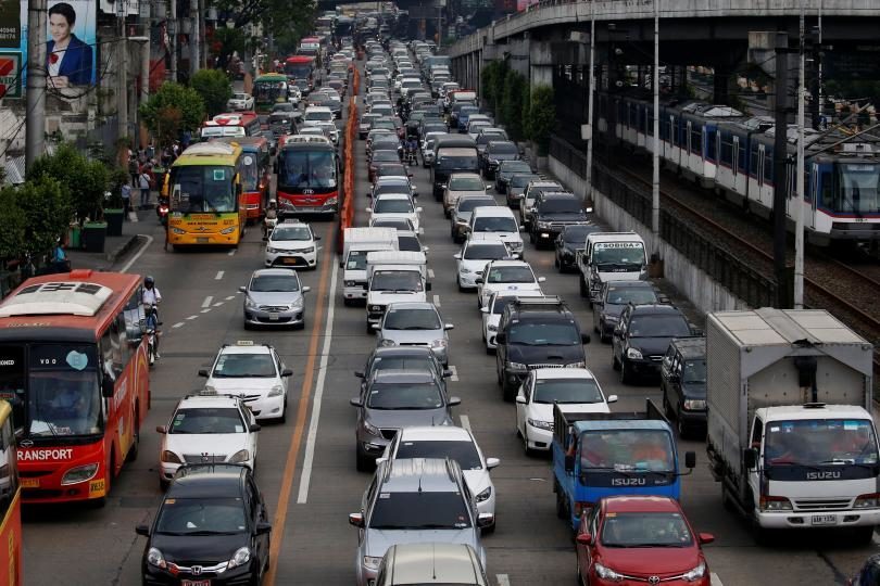 Grab, Uber at receiving end as Philippines cracks down on 50,000 unauthorised vehicles