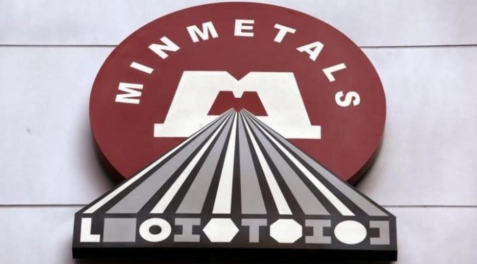 China mulls merger of metals giants Minmetals, China National Gold