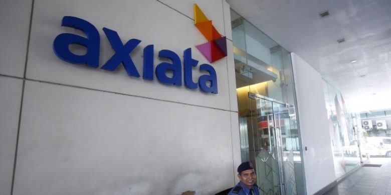 Japan's Mitsui makes minority investment in Malaysia's Axiata Digital