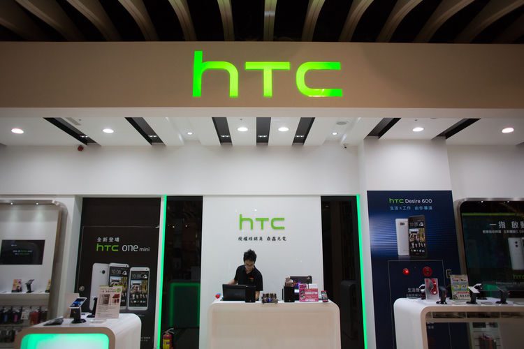 Taiwan's smartphone maker HTC to explore strategic options for VR business