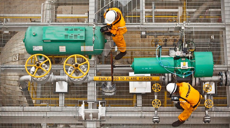 Malaysia's Petronas interested in controlling stake in Daewoo E&C