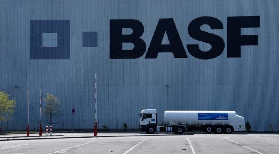 BASF to buy seeds, herbicide businesses from Bayer for $7b