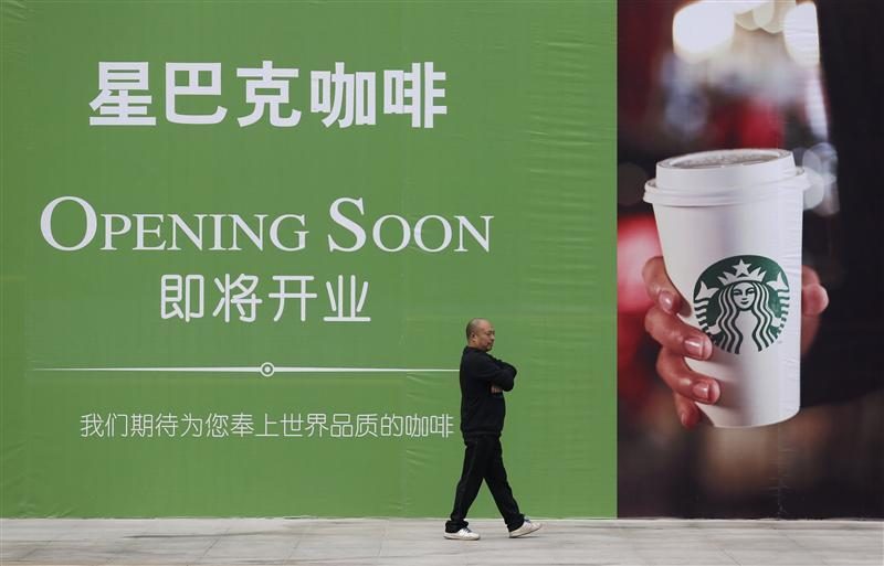 Starbucks CEO sees decades of growth from China expansion