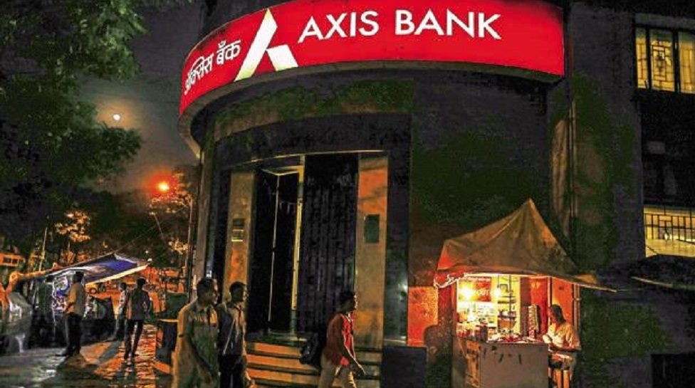 India's Axis Bank considers $1.3b share sale to boost loan growth
