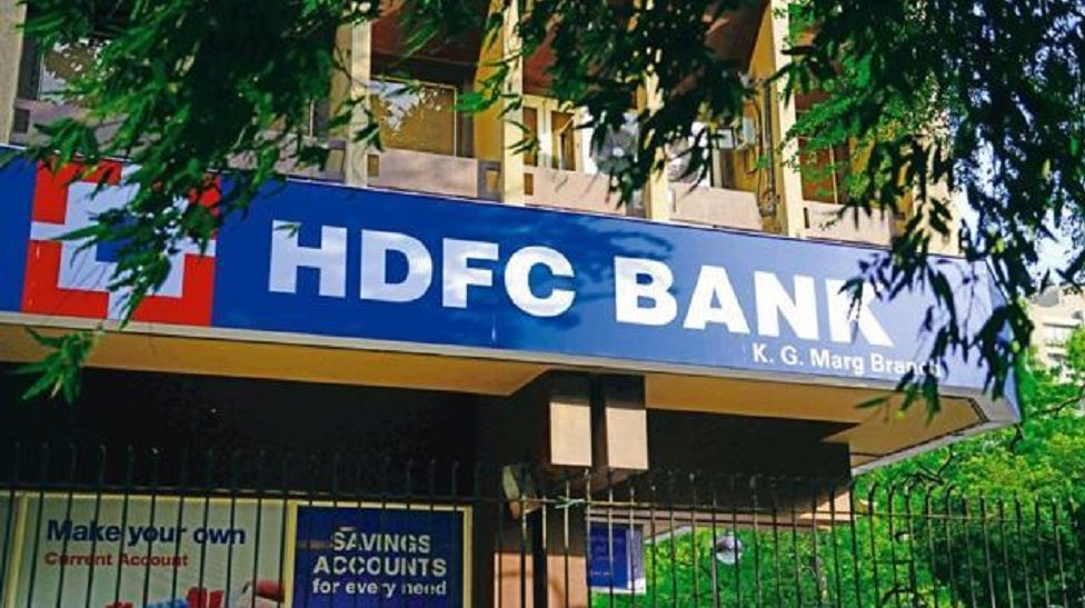 India's HDFC Bank seeks to raise $2.5b via share sale