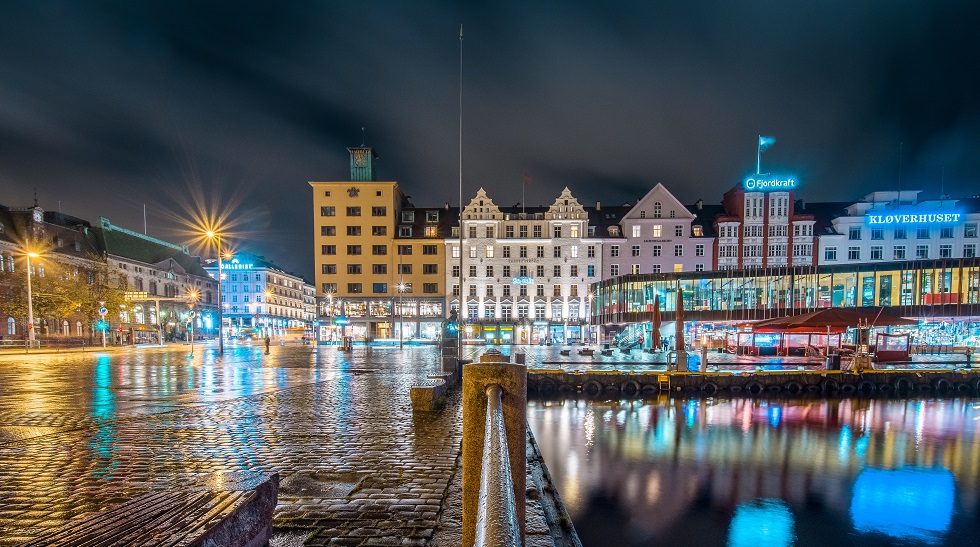 Norway to cut 10 EM countries from wealth fund's fixed-income index