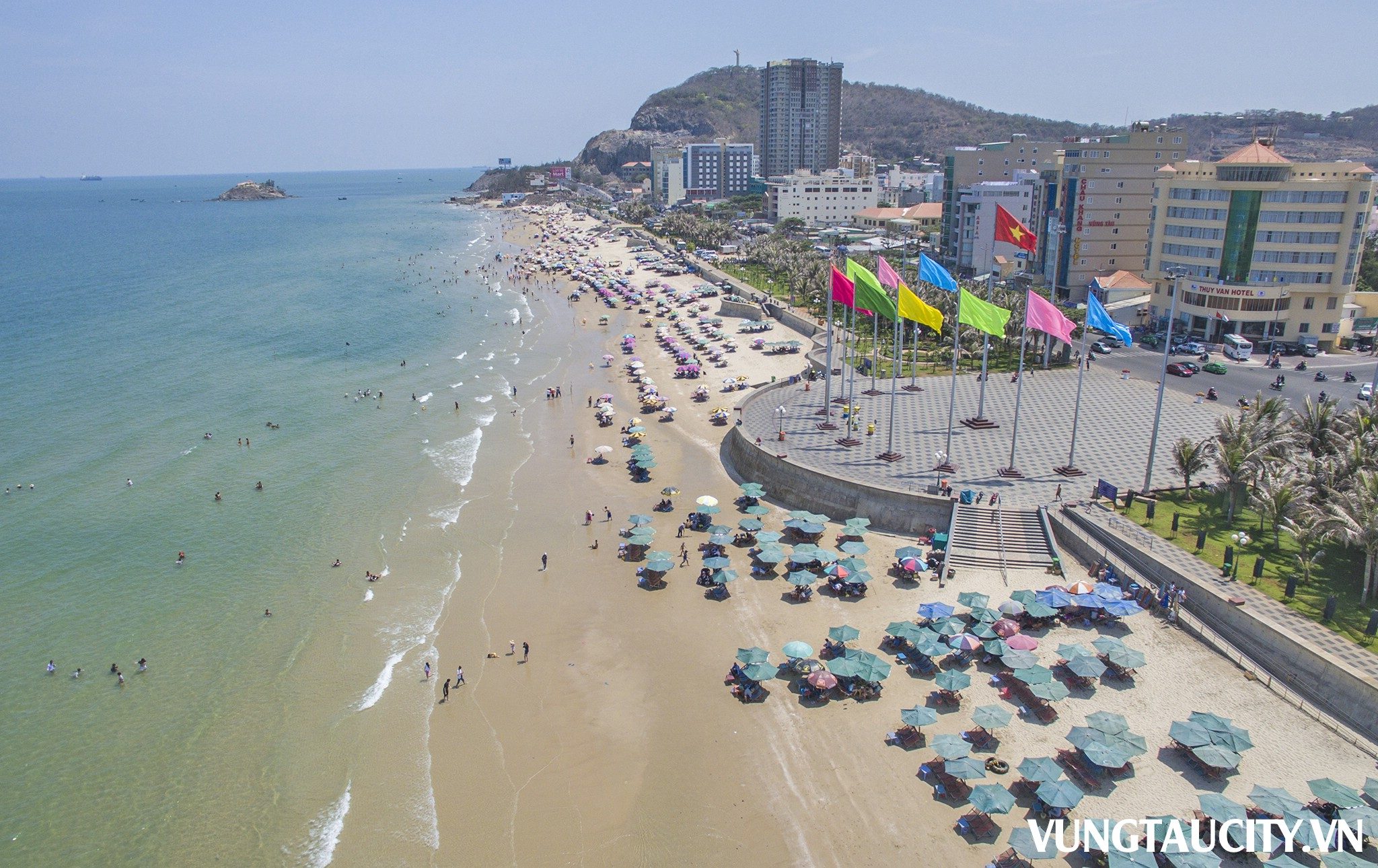 State to exit PetroVietnam tourism service arm in share auction