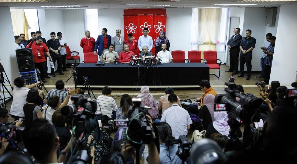 Malaysia scraps multibillion-dollar high-speed rail project to Singapore