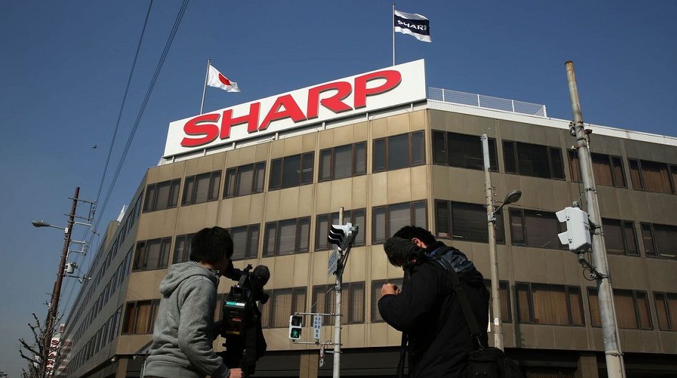 Japan's Sharp seeks to mop up $2b via share sale