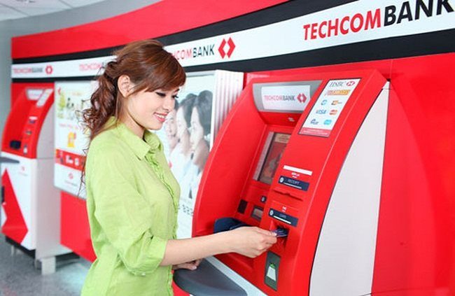 Vietnamese lender Techcombank's shares plunge 20% in listing debut on HoSE