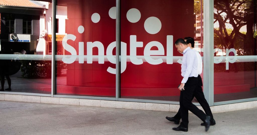 Singtel jumps 11% on digital bank win with ride-hailing giant Grab