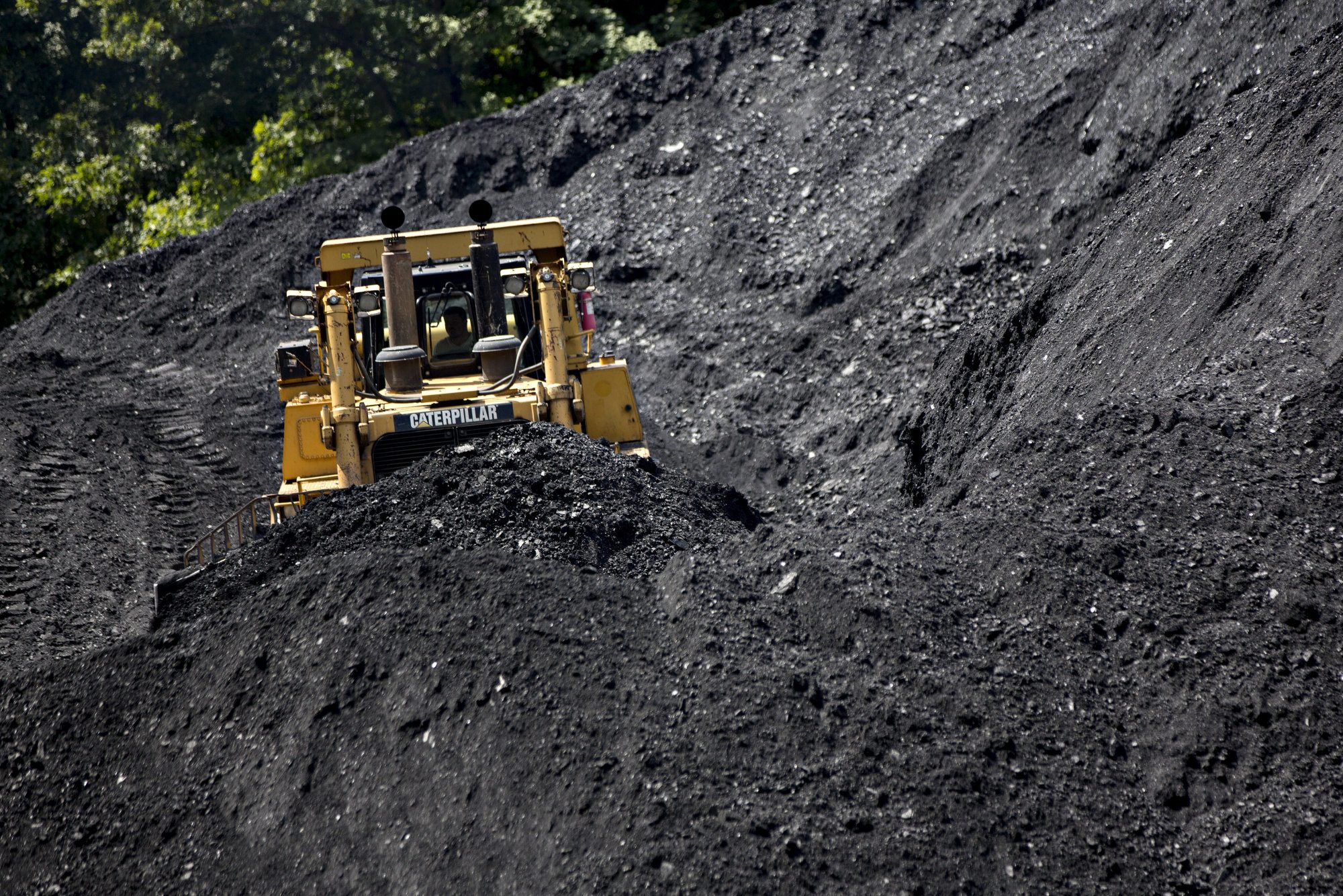 US-based Coronado to list after raising $550m in Australia's biggest coal IPO