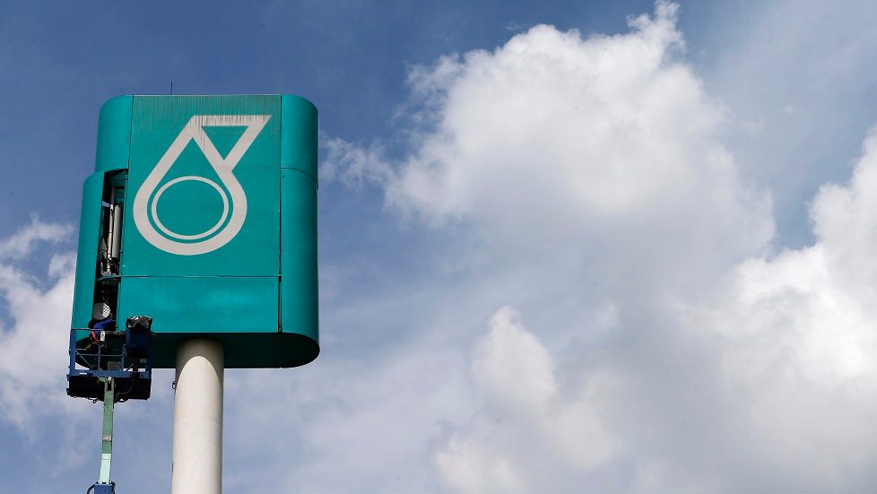 Pertamina, Petronas plan to jointly take over Shell's Masela stake