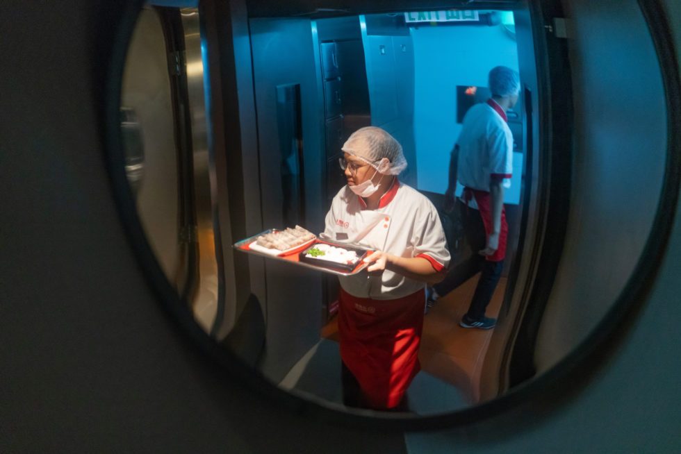 China's top hotpot chain Haidilao accelerates expansion amid COVID-19 crisis
